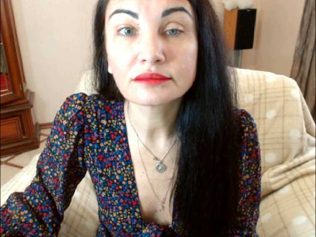 Karina8571 live cam on BongaCams