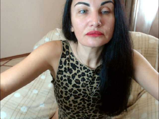 Karina8571 live cam on BongaCams