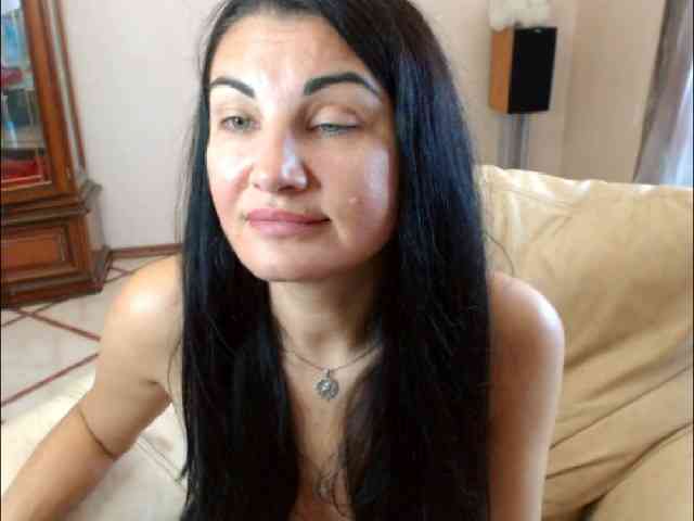 7185-Karina webcam