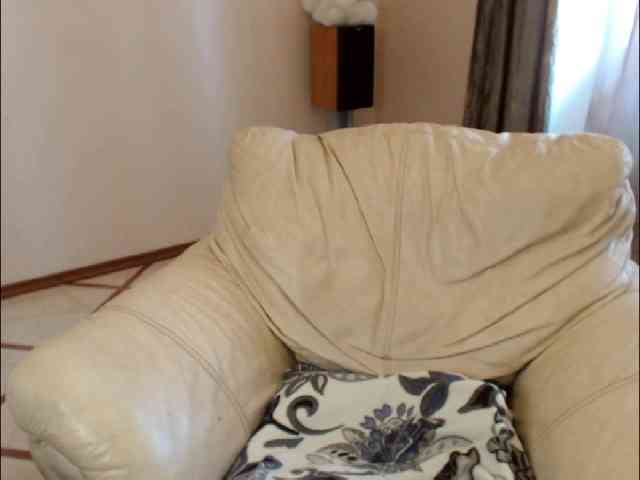 7185-Karina webcam