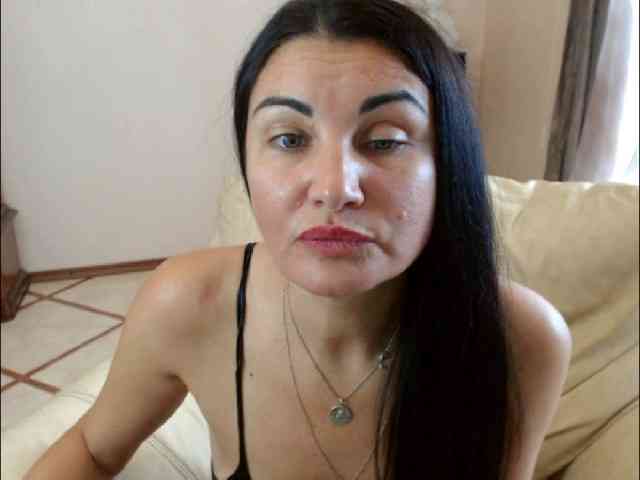 7185-Karina webcam