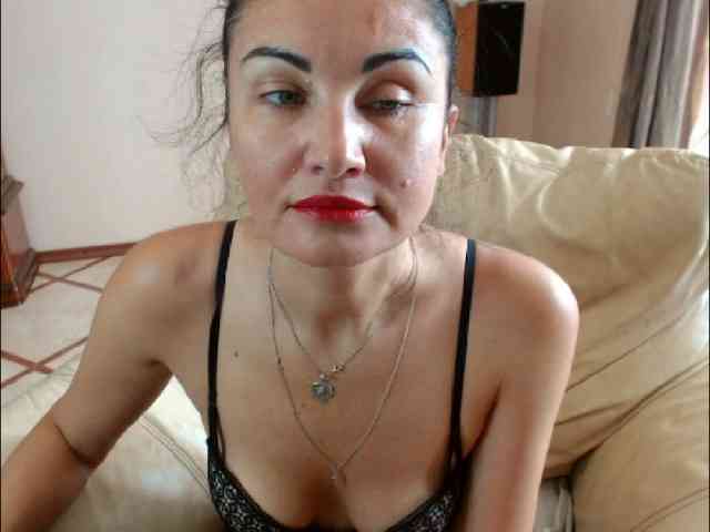 7185-Karina webcam