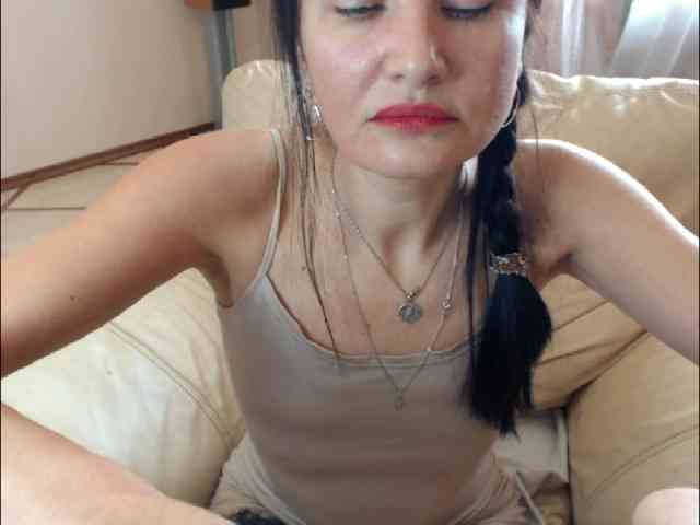 7185-Karina webcam