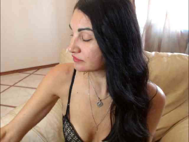 7185-Karina webcam
