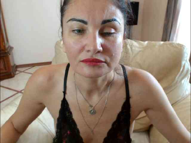 7185-Karina webcam
