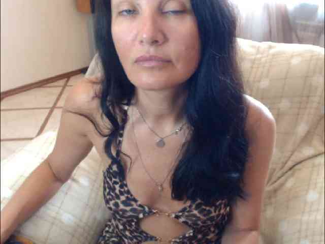 7185-Karina webcam