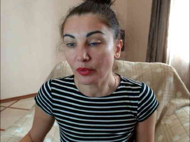 7185-Karina webcam