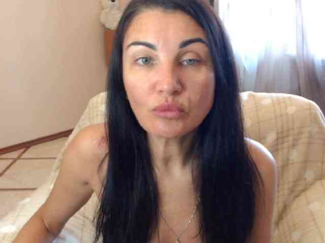 7185-Karina webcam