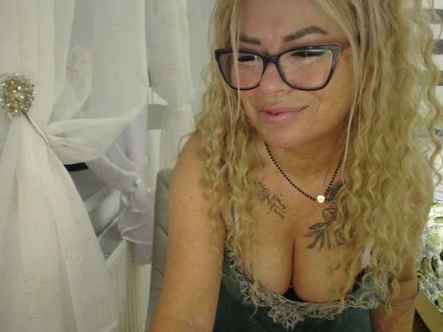 ArianeSexy live cam on BongaCams