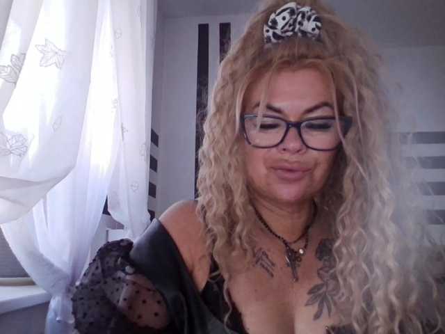 ArianeSexy live cam on BongaCams