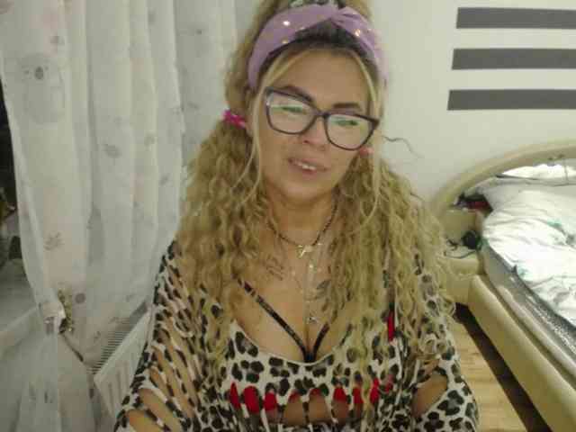 Model: ArianeSexy