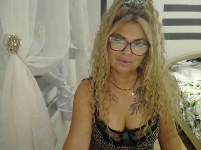 Model: ArianeSexy