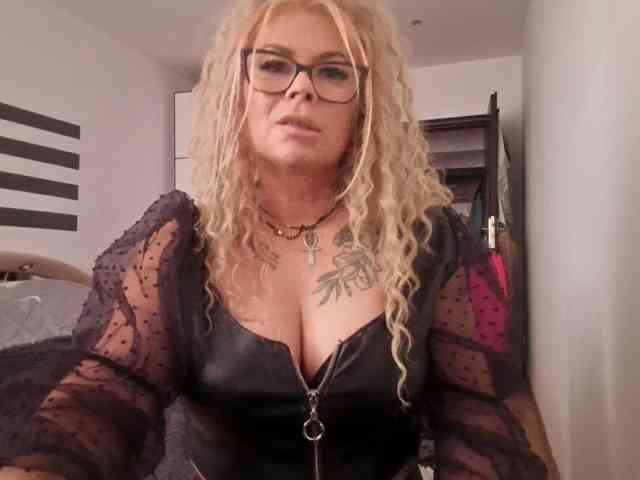 Model: ArianeSexy