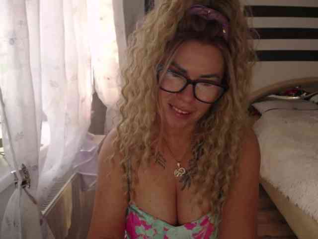 Model: ArianeSexy