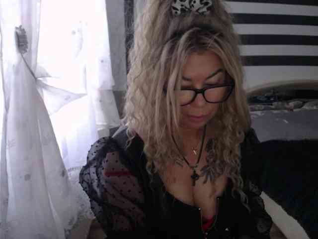 Model: ArianeSexy