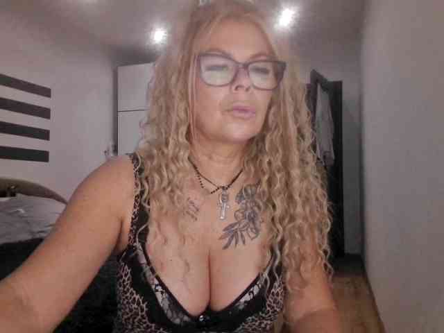 Model: ArianeSexy