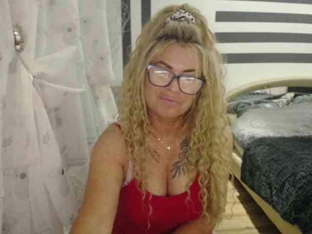 ArianeSexy Live Webcam on BongaCams