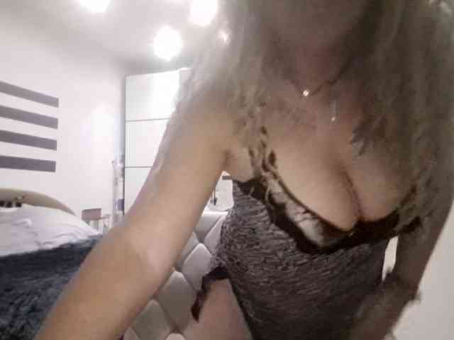 Model: ArianeSexy