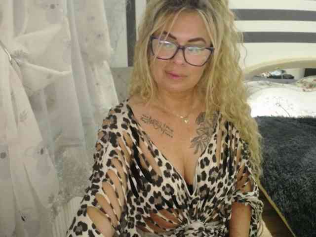 Model: ArianeSexy