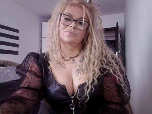 Model: ArianeSexy