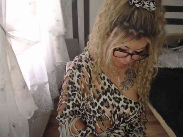 Model: ArianeSexy