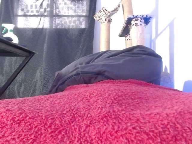 Lizhot2305 live cam on BongaCams