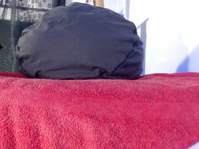 Lizhot2305 live cam on BongaCams