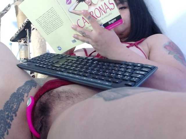Lizhot2305 live cam on BongaCams