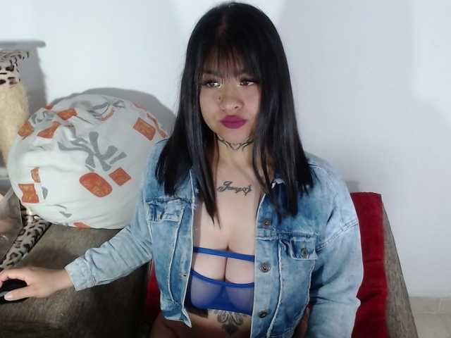Lizhot2305 live cam on BongaCams