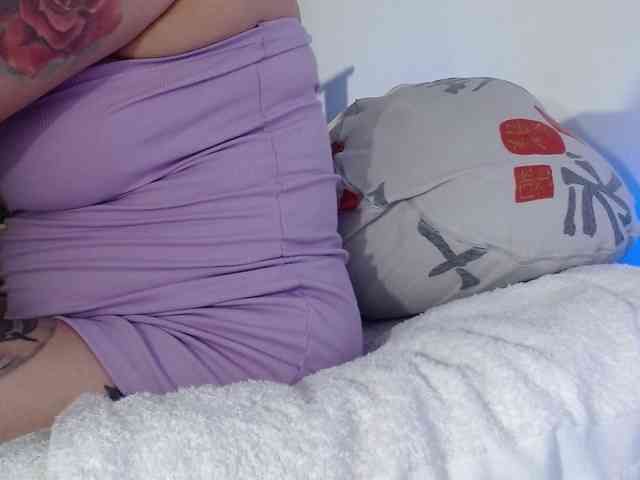 Lizhot2305 Live Webcam on BongaCams
