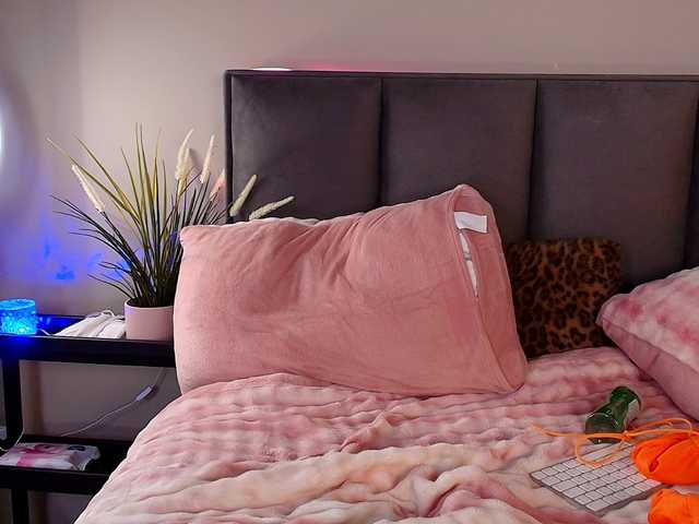 Live трансляция Pinkie-Pie - Runet.cam