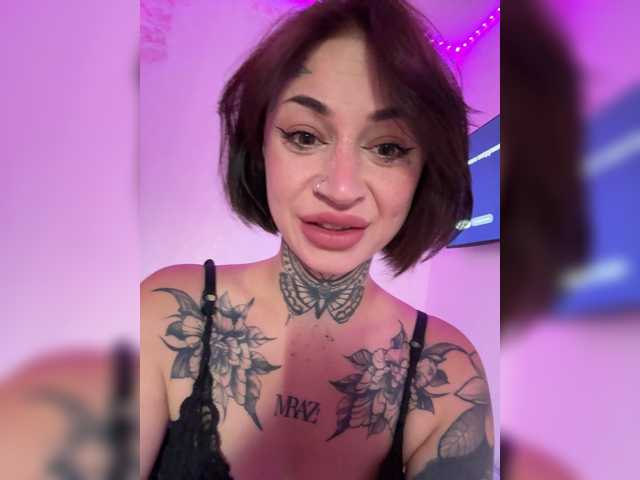 MalinaLaura live cam on BongaCams