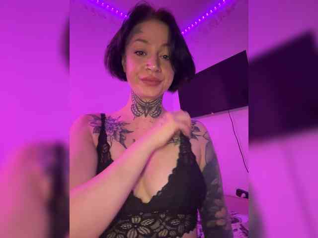 Lil_Lu webcam