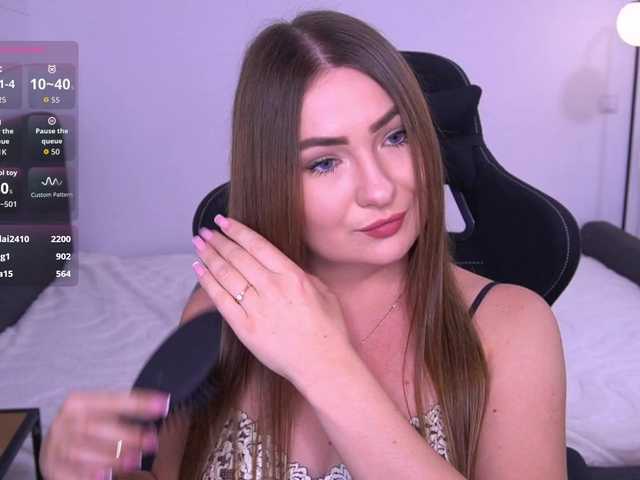 kriss-kisa live cam on BongaCams