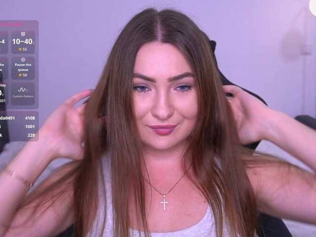 kriss-kisa live cam on BongaCams