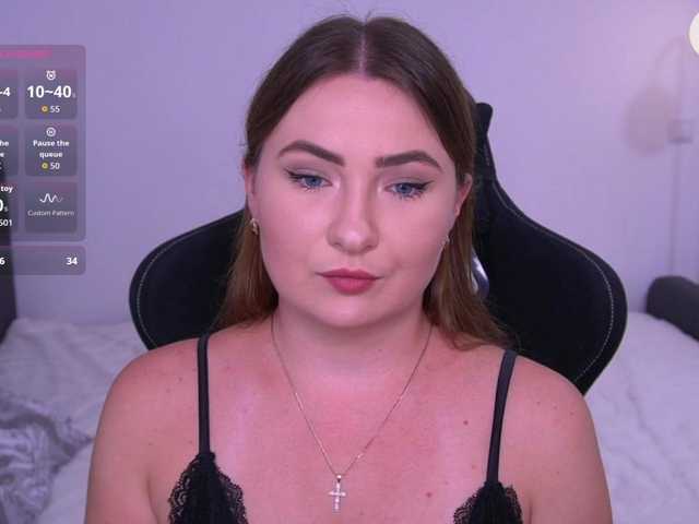 kriss-kisa live cam on BongaCams