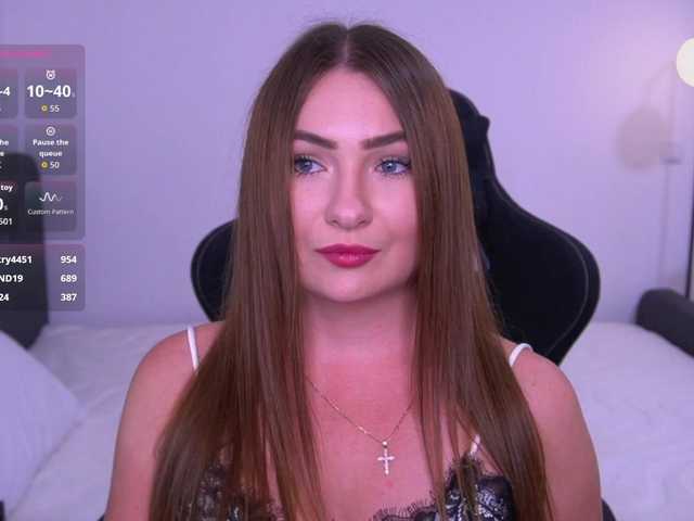 kriss-kisa live cam on BongaCams