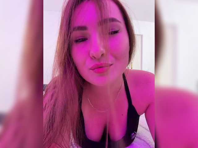 kriss-kisa live cam on BongaCams