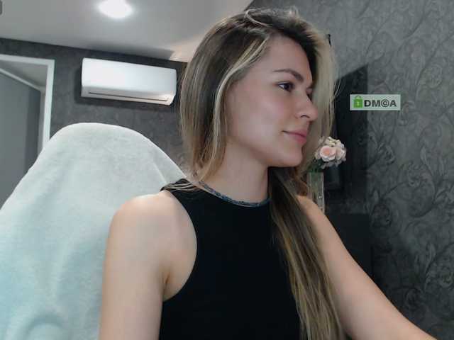 lunnayaprizma live cam on BongaCams