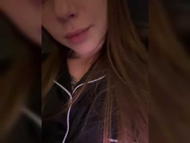 Villanelle live cam preview