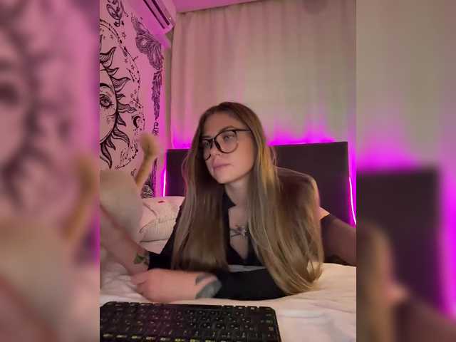 Villanelle live cam on BongaCams
