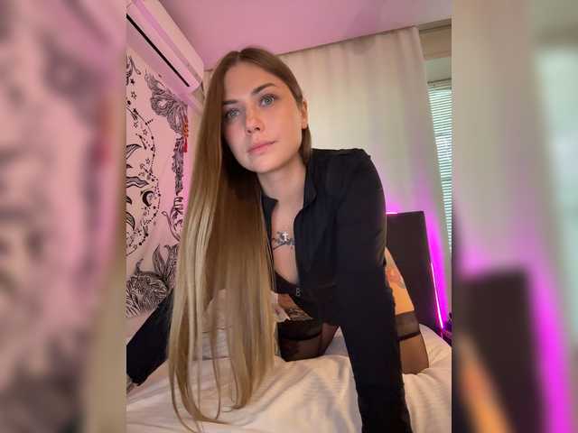 Villanelle live cam on BongaCams