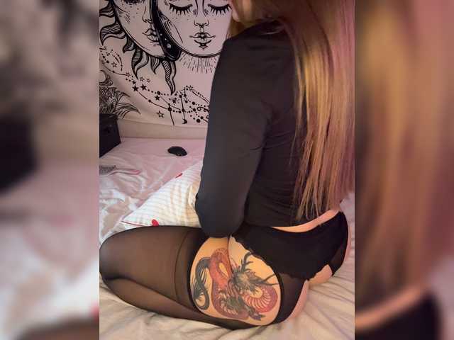 Villanelle live cam on BongaCams