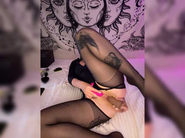 Villanelle live cam on BongaCams