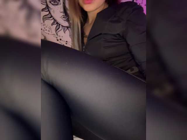 Villanelle live cam on BongaCams