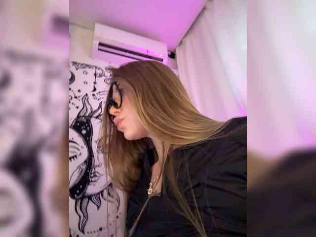 Villanelle webcam