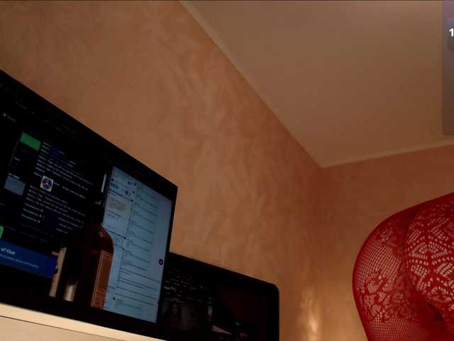 snow--bunnyy live cam on BongaCams