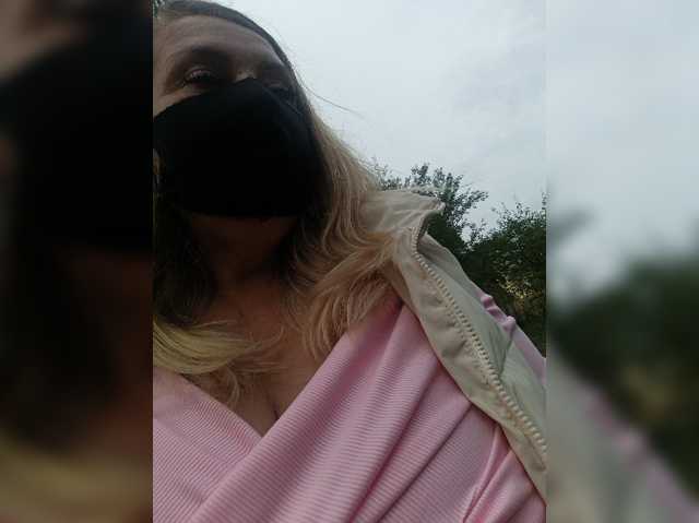 Kimmmmis, live now on BongaCams