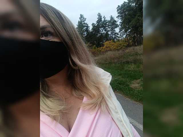 Kimmmmis, en directo ahora en BongaCams