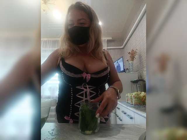 Kimmmmis live webcam show